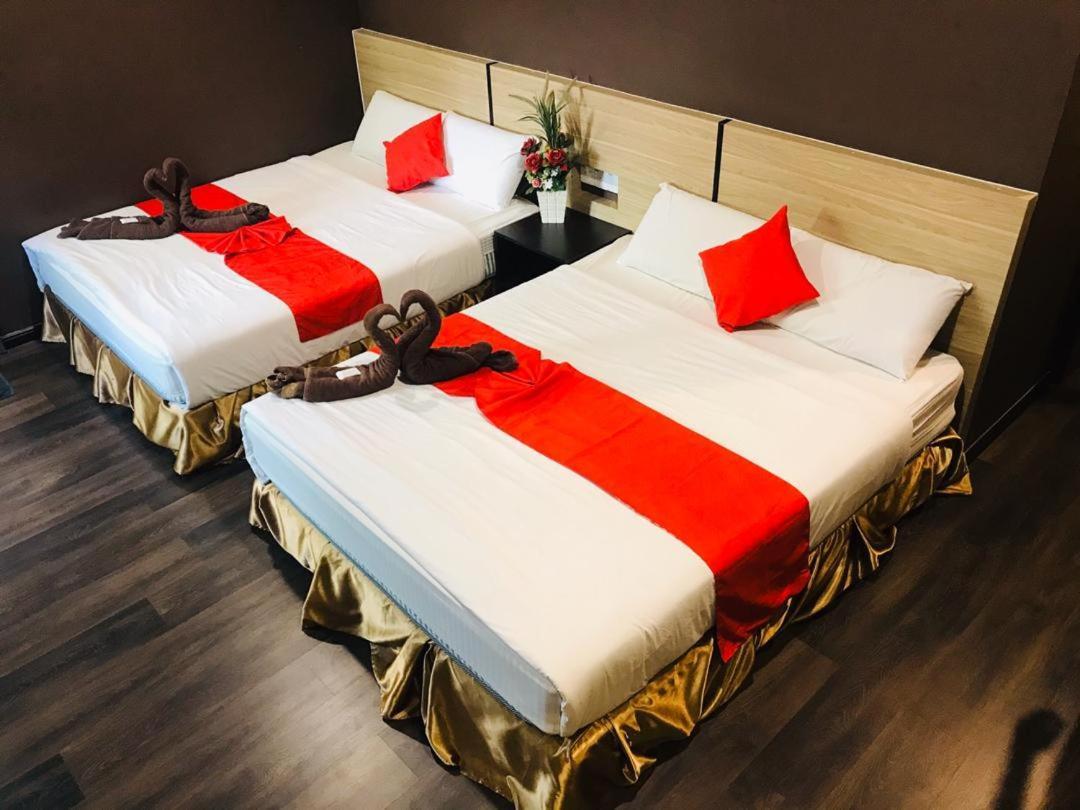 איפוה Highway Times Inn Hotel מראה חיצוני תמונה